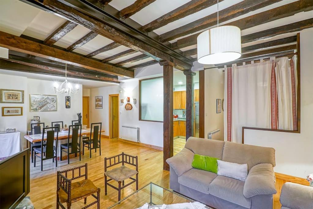 Otazu Aparment Sant Sebastià